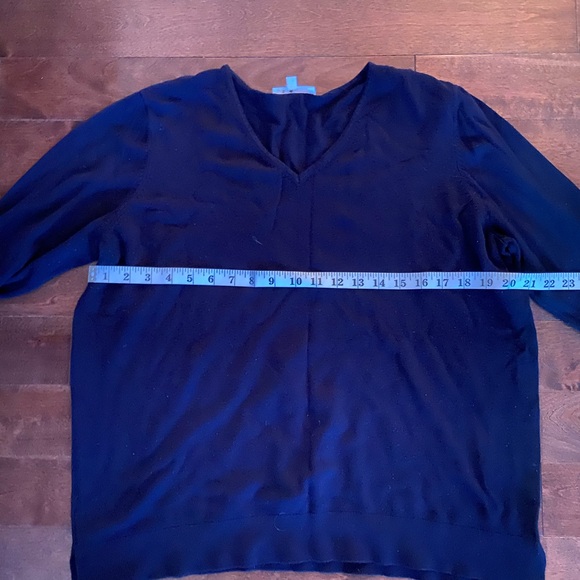 Women’s Navy V-Neck Sweater - Picture 1 of 2